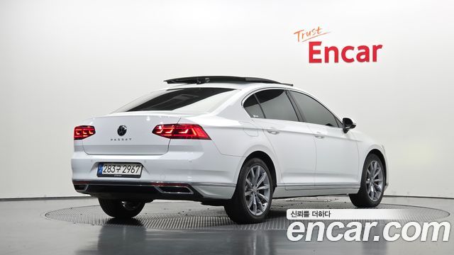 Volkswagen Passat GT (B8) 2.0 TDI Prestige 2022 — фото 2