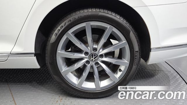 Volkswagen Passat GT (B8) 2.0 TDI Prestige 2022 — фото 5