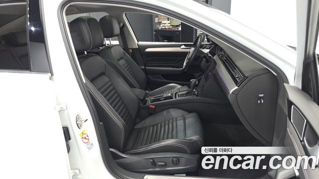Volkswagen Passat GT (B8) 2.0 TDI Prestige 2022 — фото 11