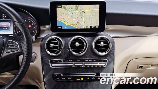 Mercedes-Benz GLC-Class (X253) GLC300 4MATIC 2019 — фото 14