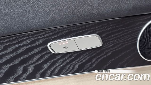 Mercedes-Benz GLC-Class (X253) GLC300 4MATIC 2019 — фото 17