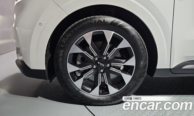 Kia Carnival (IV) Gasoline 9-Seater Signature 2023 — фото 5