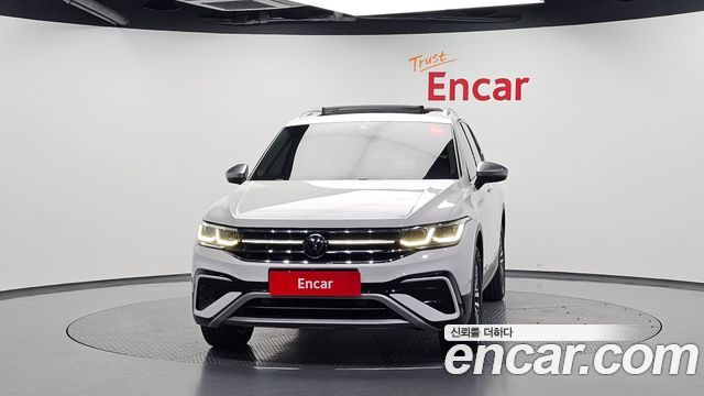 Volkswagen Tiguan Allspace 2.0 TSI Prestige 2023 — фото 3