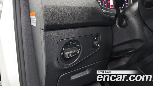 Volkswagen Tiguan Allspace 2.0 TSI Prestige 2023 — фото 27