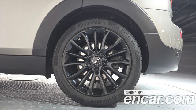 MINI Cooper Clubman High 2nd 2020 — фото 21