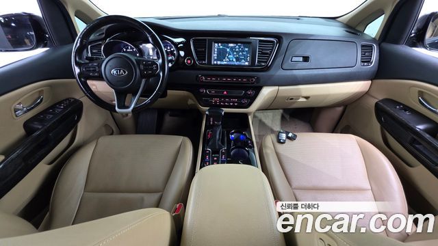 Kia Carnival 11-Seater Hi-Limousine Prestige 2020 — фото 7