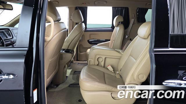 Kia Carnival 11-Seater Hi-Limousine Prestige 2020 — фото 11