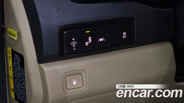 Kia Carnival 11-Seater Hi-Limousine Prestige 2020 — фото 15