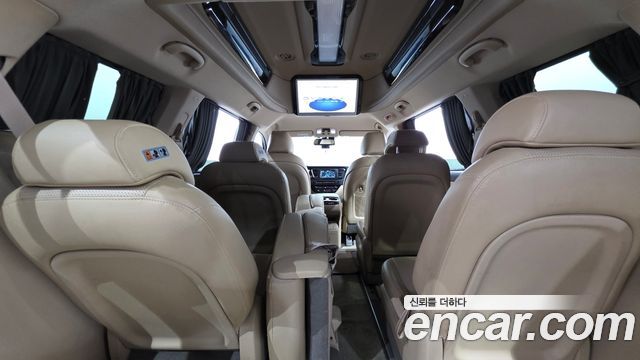 Kia Carnival 11-Seater Hi-Limousine Prestige 2020 — фото 20