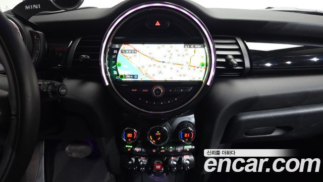MINI Cooper 5Door HIGH 3rd 2020 — фото 14