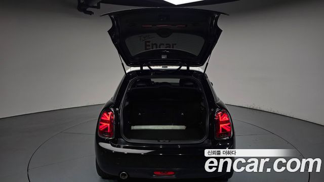 MINI Cooper 5Door HIGH 3rd 2020 — фото 20