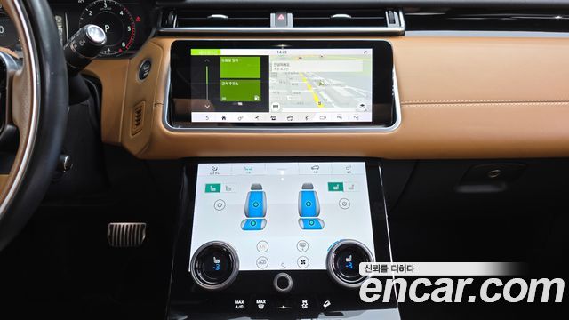 Land Rover Range Rover Velar 3.0 D300 R-Dynamic HSE 2018 — фото 13