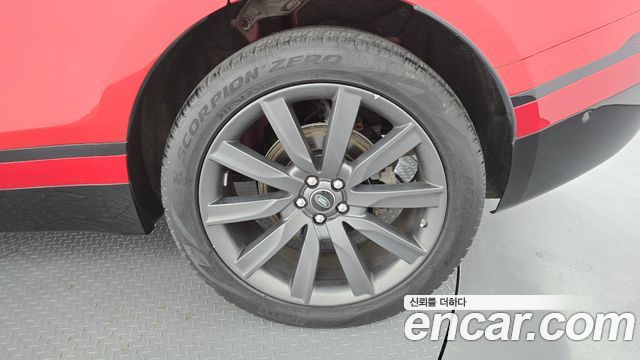 Land Rover Range Rover Velar 3.0 D300 R-Dynamic HSE 2018 — фото 21