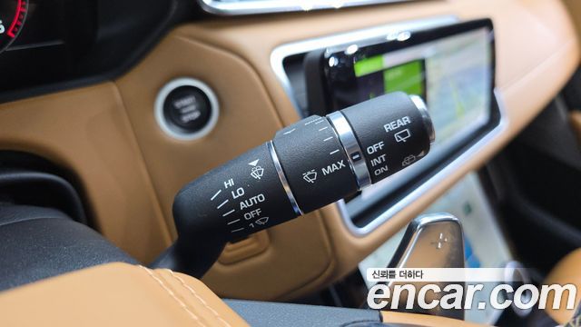 Land Rover Range Rover Velar 3.0 D300 R-Dynamic HSE 2018 — фото 27