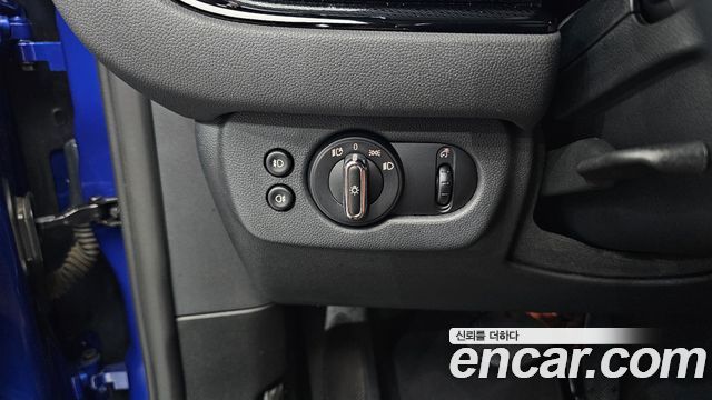 MINI Cooper Clubman High 2nd 2020 — фото 19