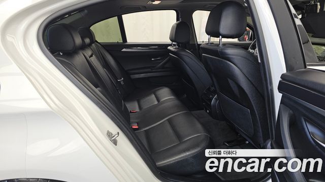 BMW 5 Series (F10) 520d xDrive M Aero Dynamic 2016 — фото 12
