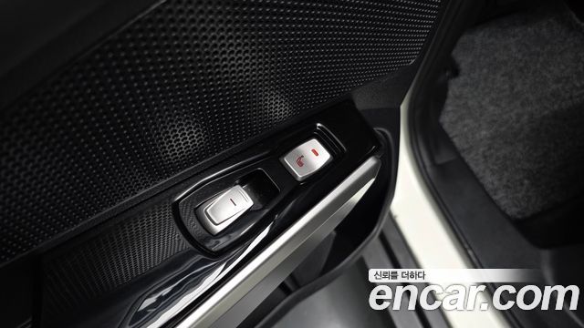 KG Mobility (SsangYong) Tivoli LX 2WD DLX 2016 — фото 16