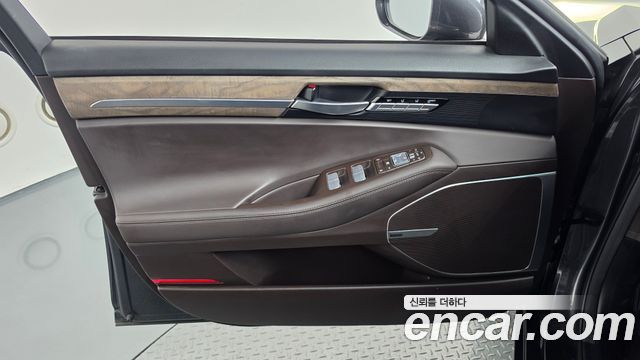 Genesis G90 3.8 AWD Luxury 2019 — фото 30