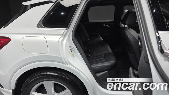 Audi Q4 e-tron (F4) 40 2022 — фото 12