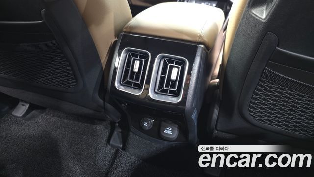 Kia Sorento (IV) Gasoline 2.5T 2WD Noblesse 2025 — фото 31