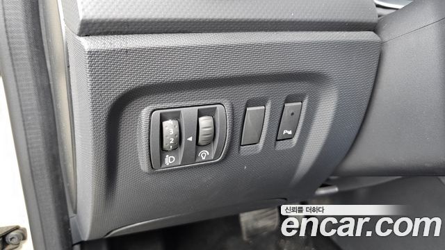 Renault Korea QM3 RE 2015 — фото 33
