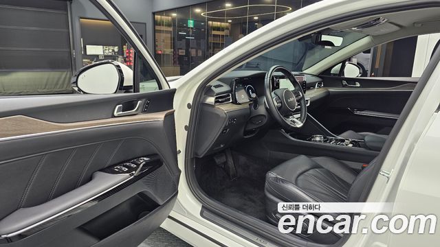 Kia K5 (III) 2.0 Signature 2023 — фото 10