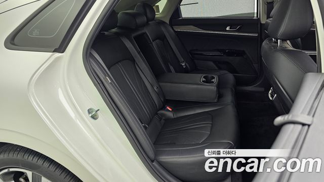 Kia K5 (III) 2.0 Signature 2023 — фото 11