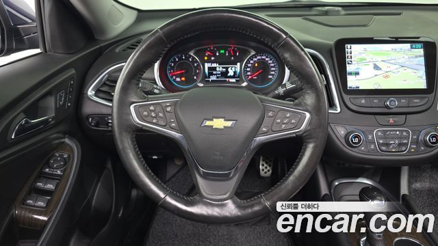 Chevrolet Malibu 2.0 Turbo LTZ Premium 2017 — фото 13