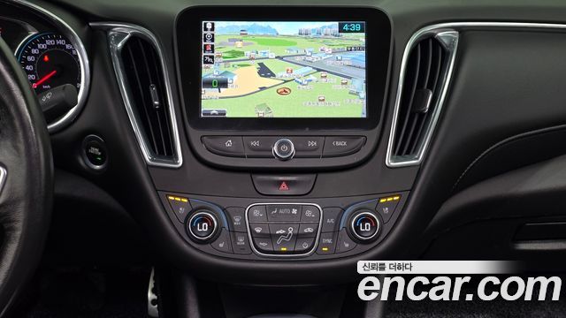 Chevrolet Malibu 2.0 Turbo LTZ Premium 2017 — фото 14
