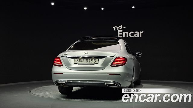 Mercedes-Benz E-Class (W213) E300 Avantgarde 2017 — фото 4