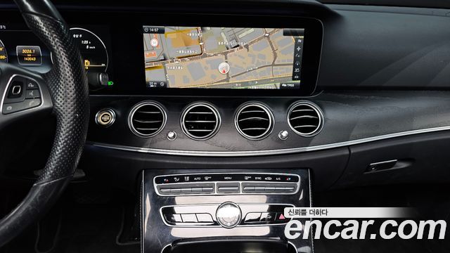 Mercedes-Benz E-Class (W213) E300 Avantgarde 2017 — фото 14