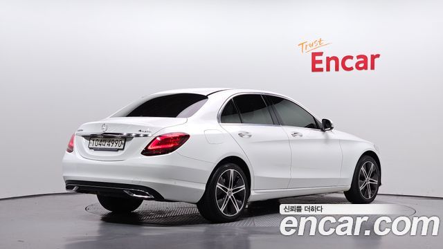 Mercedes-Benz C-Class (W205) C220 d 4MATIC Exclusive 2019 — фото 2
