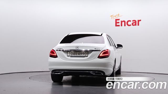 Mercedes-Benz C-Class (W205) C220 d 4MATIC Exclusive 2019 — фото 4