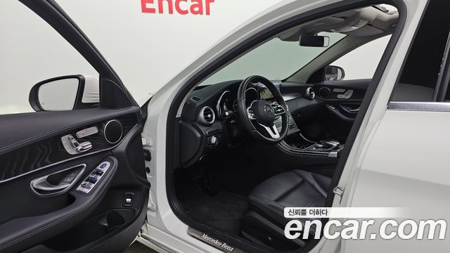 Mercedes-Benz C-Class (W205) C220 d 4MATIC Exclusive 2019 — фото 10