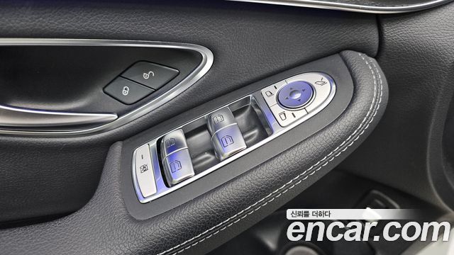 Mercedes-Benz C-Class (W205) C220 d 4MATIC Exclusive 2019 — фото 17