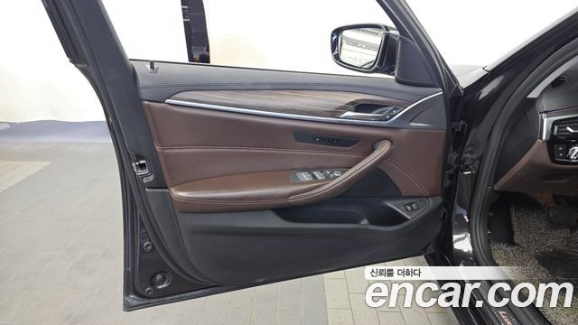 BMW 5 Series (G30) 520d Luxury Plus 2020 — фото 24