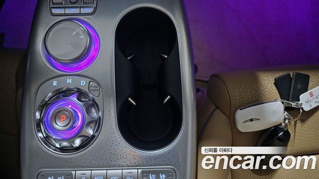 Genesis GV60 Standard 2023 — фото 16