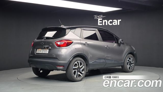 Renault Korea QM3 LE 2017 — фото 2