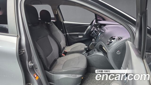 Renault Korea QM3 LE 2017 — фото 11