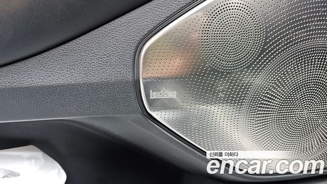 Genesis EQ900 5.0 GDI AWD Prestige 2018 — фото 30