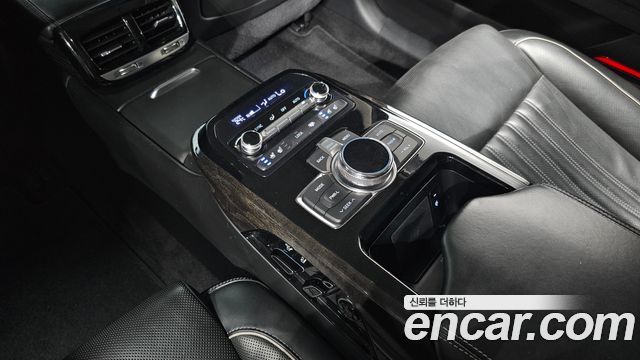 Genesis EQ900 5.0 GDI AWD Prestige 2018 — фото 32