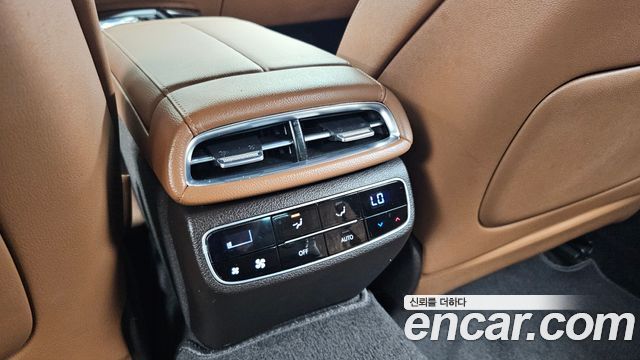 Genesis G80 (RG3) Gasoline 2.5 Turbo AWD 2022 — фото 34