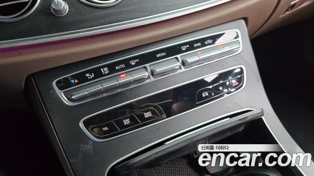 Mercedes-Benz E-Class (W213) E250 Exclusive 2021 — фото 30