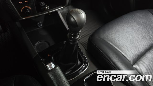 KG Mobility (SsangYong) Korando C 2.0 CVS 4WD High-Deluxe 2015 — фото 9