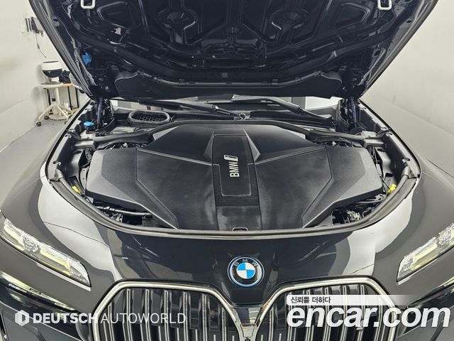 BMW i7 (G70) eDrive 50 M Sport 2024 — фото 6