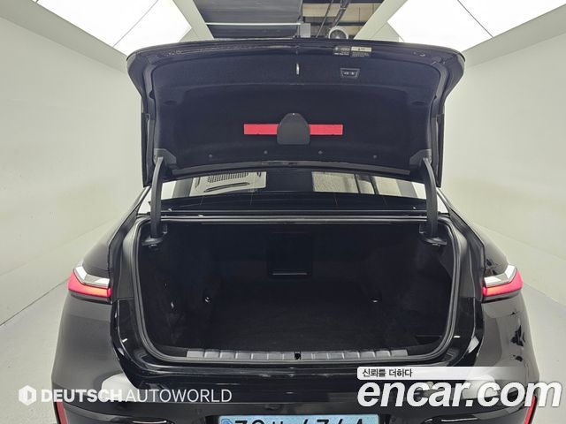 BMW i7 (G70) eDrive 50 M Sport 2024 — фото 23