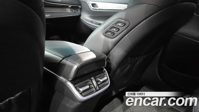 Hyundai Grandeur (IG) 2.5 Exclusice 2023 — фото 30
