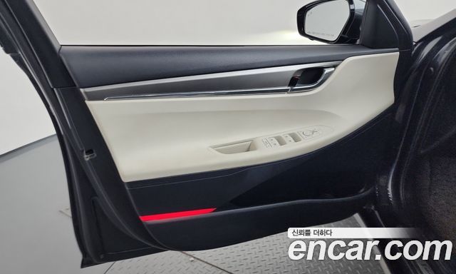 Hyundai Grandeur Hybrid (IG) Le Blanc 2022 — фото 30