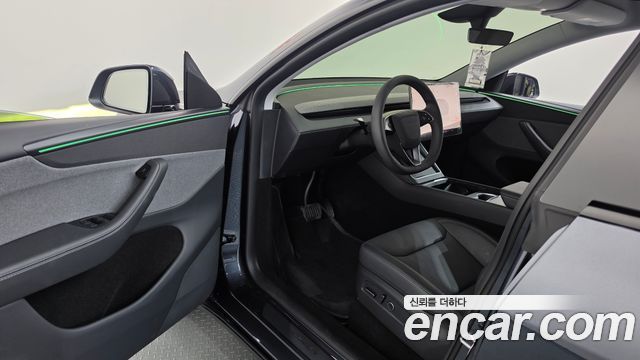 Tesla Model Y RWD 2025 — фото 10