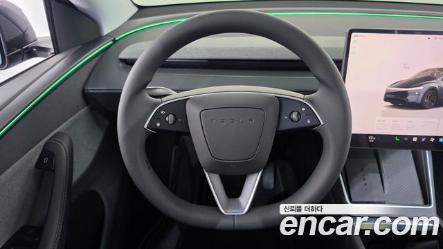 Tesla Model Y RWD 2025 — фото 13